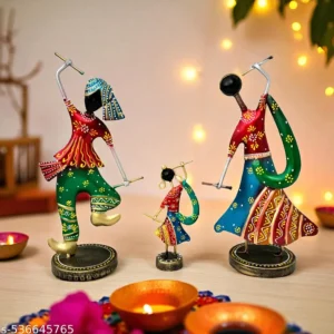 Traditional Navratri Iron Showpiece Couple With Daughter Performing Garba